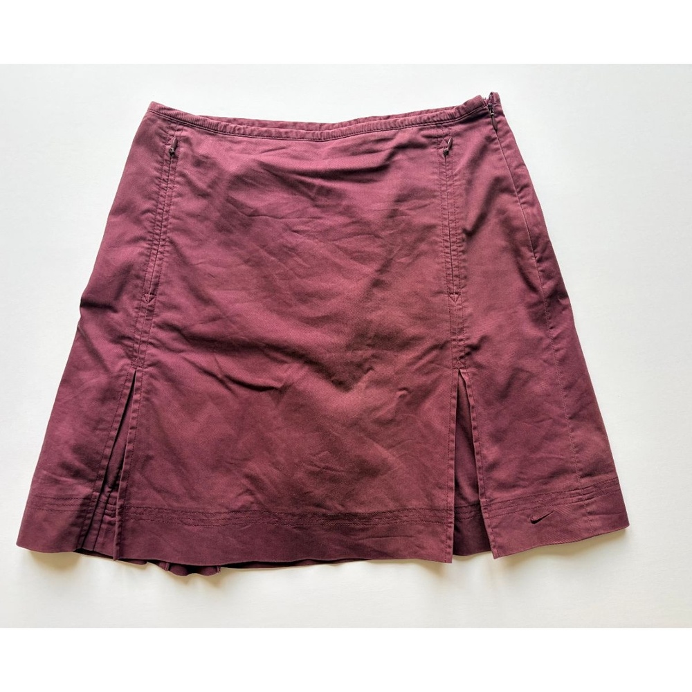 Nike Skirt Women's S Burgundy Pleated Detail, Side Slits
